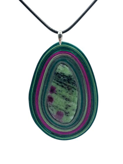 Naszyjnik z kamieniem - Rubin w zoisycie 002