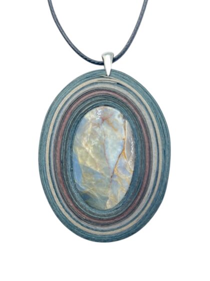 Naszyjnik z kamieniem - Opal błękitny 004